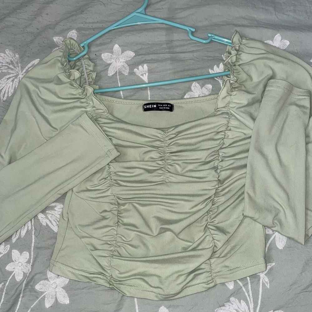 “Sweetheart Neck Frill Trim Ruched Top”